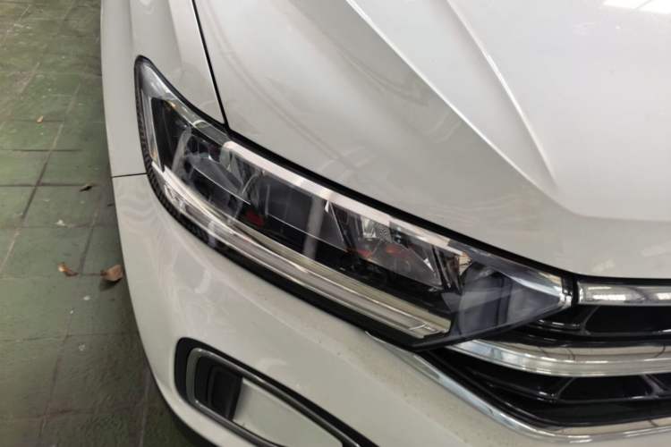 Used Volkswagen T-ROC 2025 280TSI DSG Two-Wheel Drive Time Edition Right Front Headlight