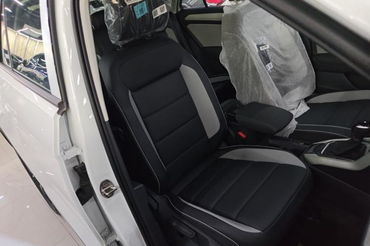 Used Volkswagen T-ROC 2025 Facelift Model 2 280TSI DSG Two-Wheel Drive Shiguang Edition Right Front Seat
