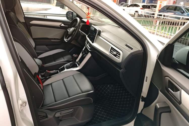 Used Volkswagen T-ROC 2025 280TSI DSG Two-Wheel Drive Time Edition Right Front Seat