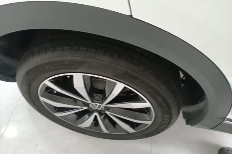 Used Volkswagen T-ROC 2025 280TSI DSG Two-Wheel Drive Time Edition Right Rear Wheel Hub