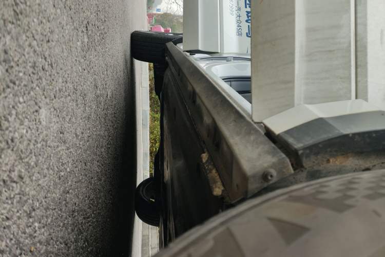 Used Volkswagen T-ROC 2025 300TSI DSG Two-Wheel Drive Chen Guang Edition Right Side Sill