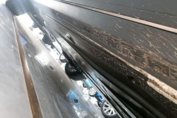 Used Volkswagen T-ROC 2025 Facelift Model 2 280TSI DSG Two-Wheel Drive Shiguang Edition Right Side Sill