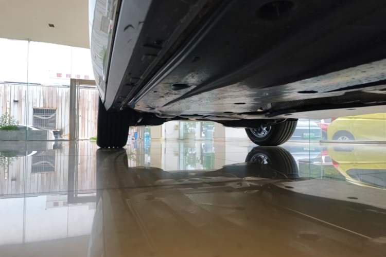 Used Volkswagen T-ROC 2025 300TSI DSG Two-Wheel Drive Chen Guang Edition Right Side Sill