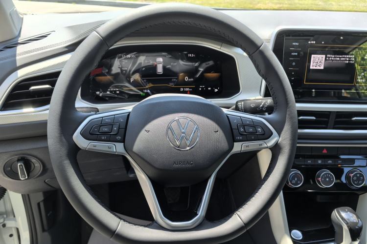 Used Volkswagen T-ROC 2025 Facelift Model 2 280TSI DSG Two-Wheel Drive Shiguang Edition Steering Wheel