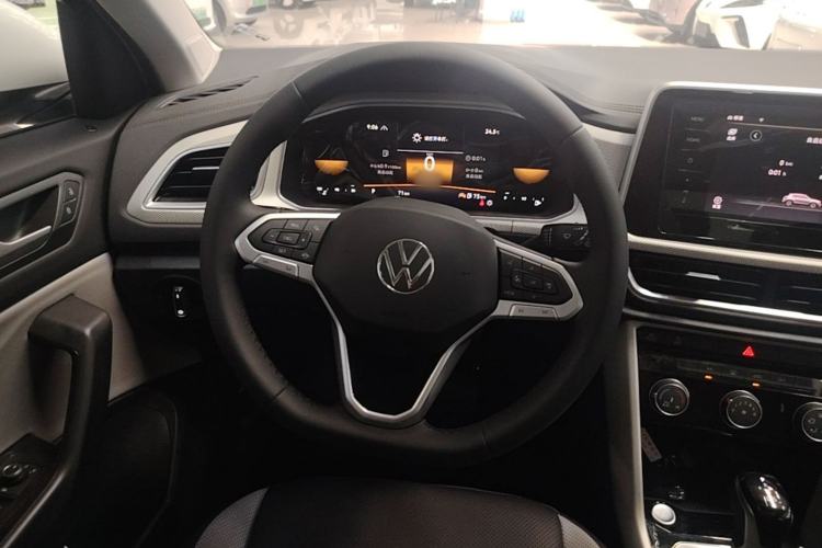 Used Volkswagen T-ROC 2025 Facelift Model 2 280TSI DSG Two-Wheel Drive Shiguang Edition Steering Wheel