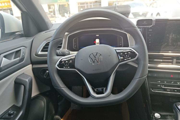 Used Volkswagen T-ROC 2025 300TSI DSG Two-Wheel Drive Chen Guang Edition Steering Wheel