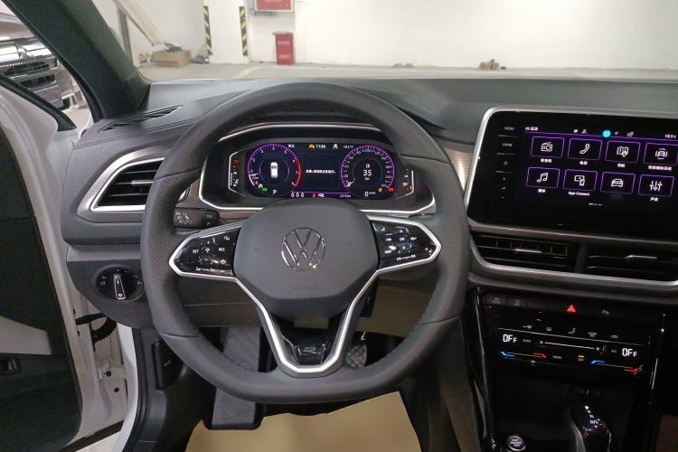 Used Volkswagen T-ROC 2025 Facelift Model 2 300TSI DSG Two-Wheel Drive Chenguang Edition Steering Wheel