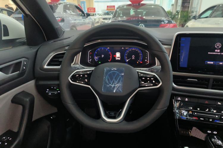 Used Volkswagen T-ROC 2025 Facelift Model 2 300TSI DSG Two-Wheel Drive Chenguang Edition Steering Wheel