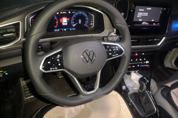 Used Volkswagen T-ROC 2025 Facelifted 300TSI DSG Two-Wheel-Drive Chen Guang Edition Steering Wheel