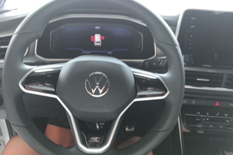 Used Volkswagen T-ROC 2025 300TSI DSG Two-Wheel Drive Chen Guang Edition Steering Wheel