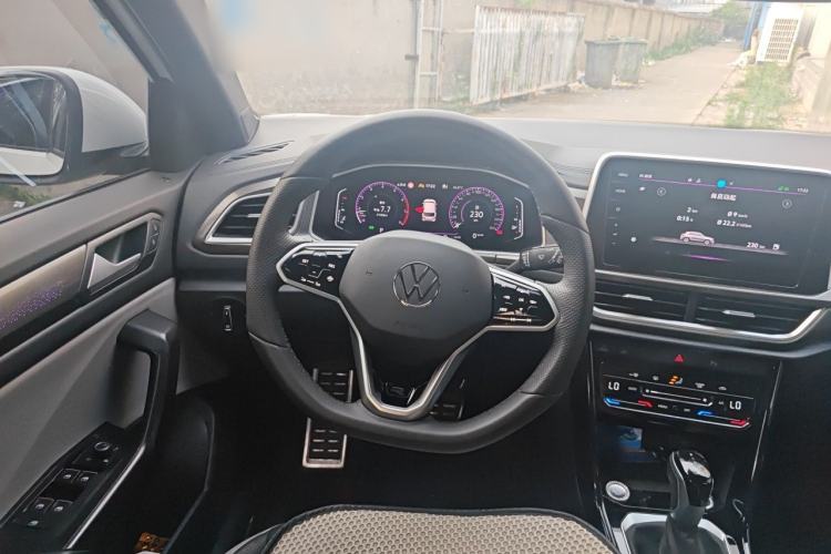 Used Volkswagen T-ROC 2025 300TSI DSG Two-Wheel Drive Chen Guang Edition Steering Wheel