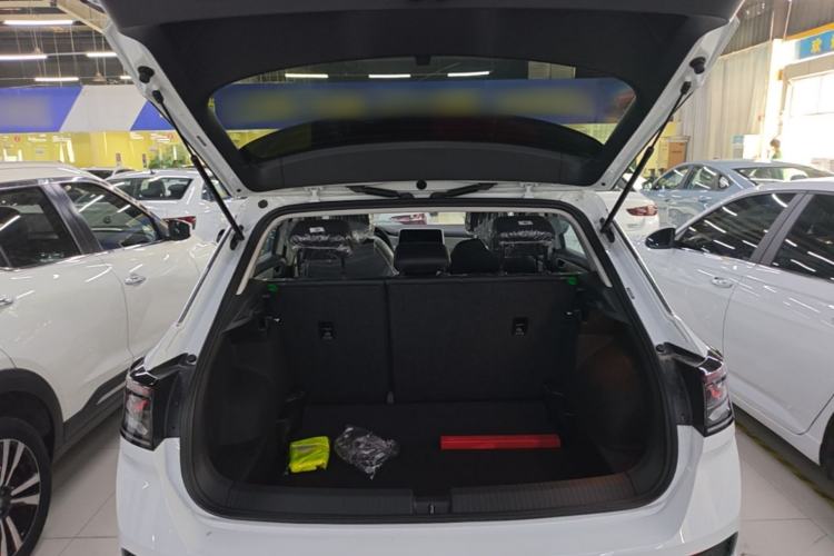 Used Volkswagen T-ROC 2025 Facelift Model 2 280TSI DSG Two-Wheel Drive Shiguang Edition Trunk