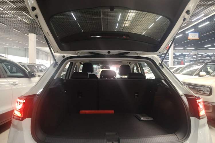 Used Volkswagen T-ROC 2025 Facelift Model 2 280TSI DSG Two-Wheel Drive Shiguang Edition Trunk
