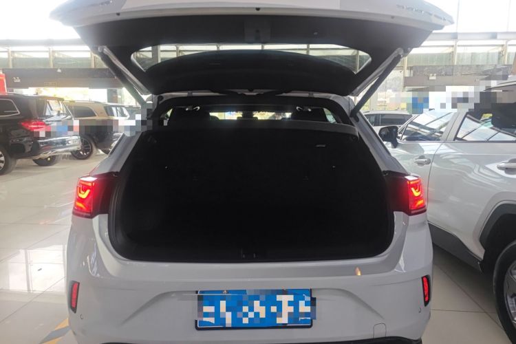 Used Volkswagen T-ROC 2025 Facelift Model 2 300TSI DSG Two-Wheel Drive Chenguang Edition Trunk