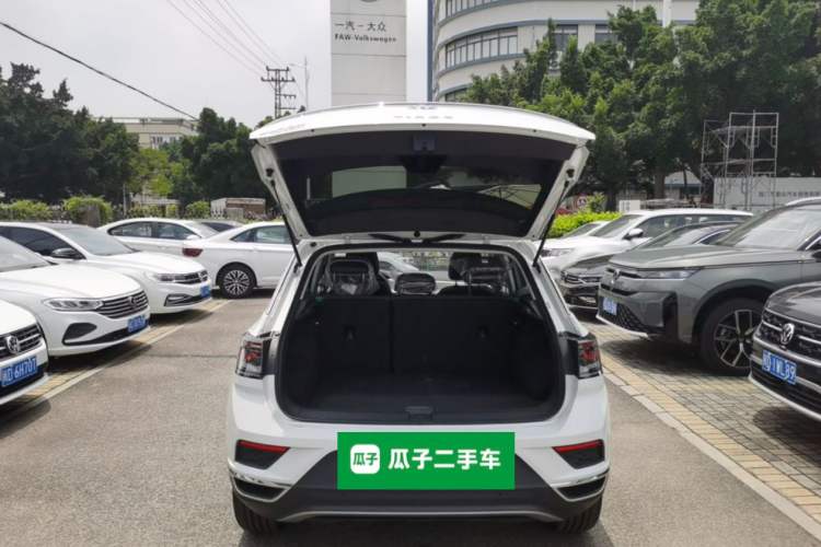 Used Volkswagen T-ROC 2025 Facelift Model 2 280TSI DSG Two-Wheel Drive Shiguang Edition Trunk