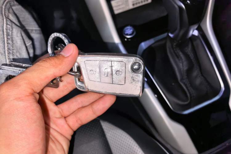 Used Volkswagen T-ROC 2025 280TSI DSG Two-Wheel Drive Time Edition Vehicle Key