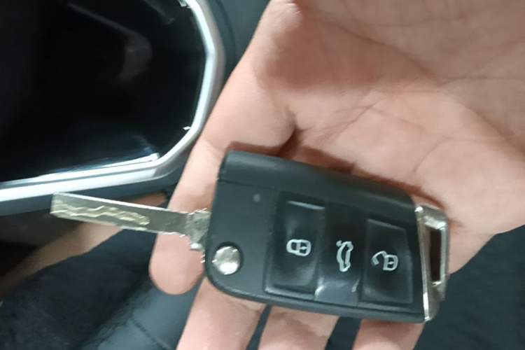 Used Volkswagen T-ROC 2025 280TSI DSG Two-Wheel Drive Time Edition Vehicle Key