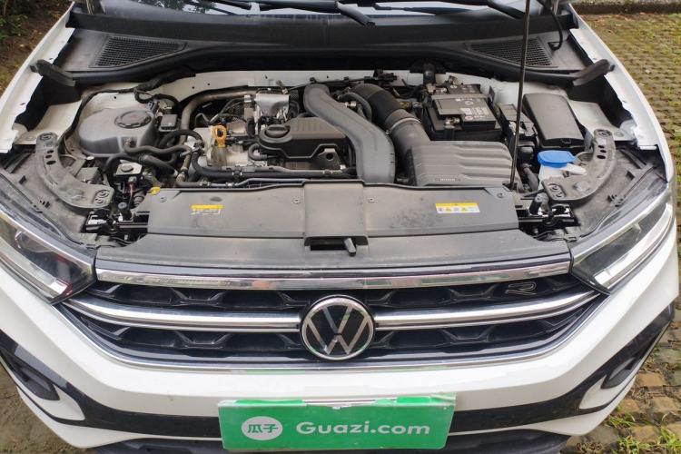 Used Volkswagen T-ROC 2026 Model 300TSI DSG Two-Wheel Drive Chenguang Edition Engine Bay