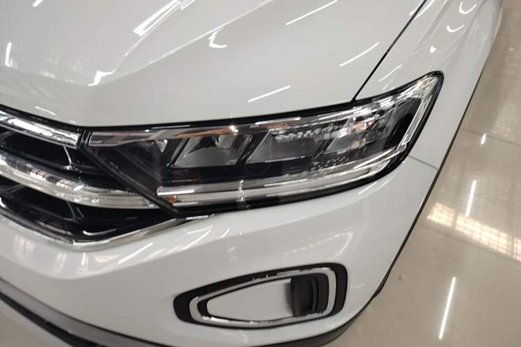 Used Volkswagen T-ROC 2026 Model 280TSI DSG Two-Wheel Drive Shiguang Edition Left Front Headlight