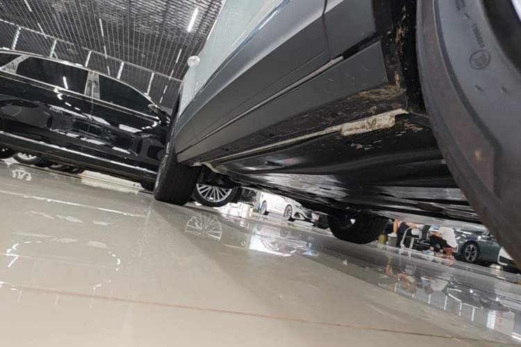 Used Volkswagen T-ROC 2026 Model 280TSI DSG Two-Wheel Drive Shiguang Edition Right Side Sill