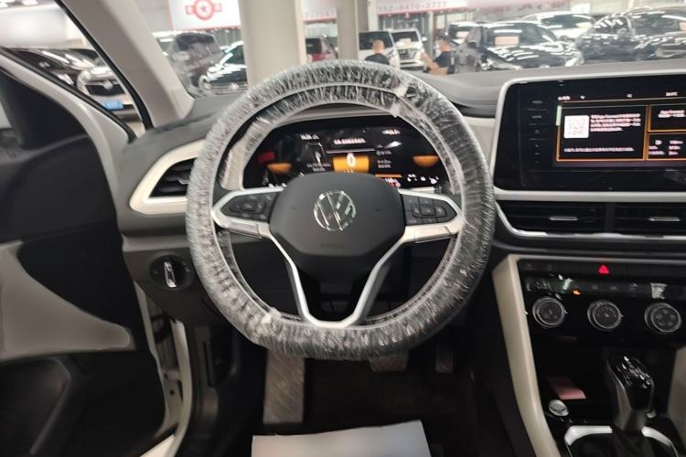 Used Volkswagen T-ROC 2026 Model 280TSI DSG Two-Wheel Drive Shiguang Edition Steering Wheel
