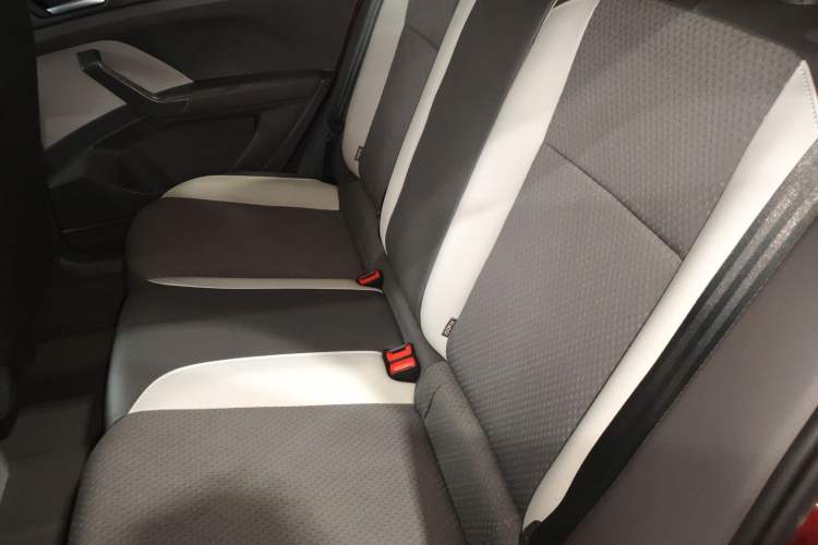 Used Volkswagen Tacqua 2020 1.5L Automatic Yue Interior 4