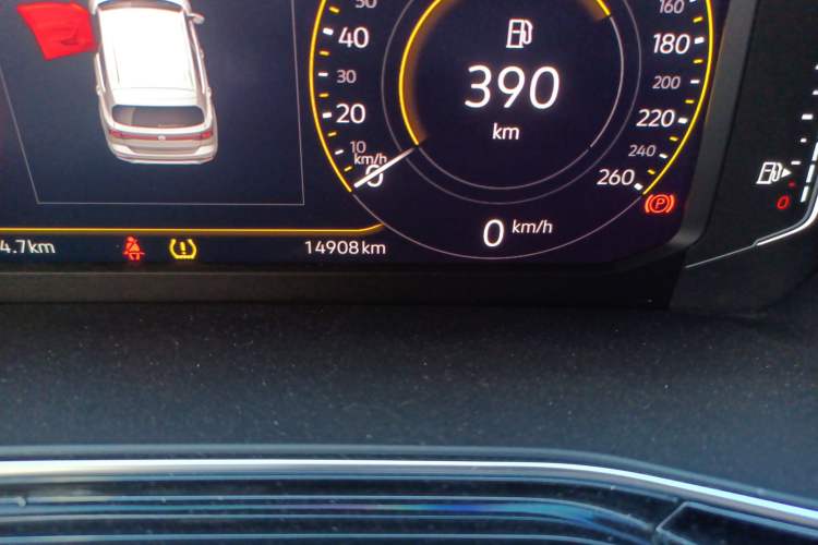 Used Volkswagen Tacqua 2020 1.5L Automatic Yue Odometer Close Up