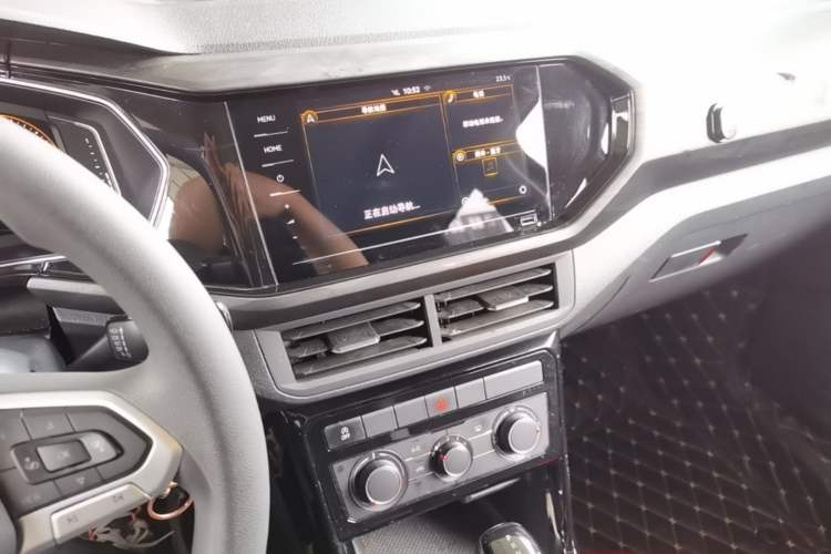 Used Volkswagen Tacqua 2020 1.5L Automatic Yue Audio And AC Panel