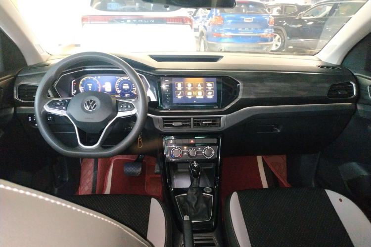 Used Volkswagen Tacqua 2020 1.5L Automatic Yue Center Console