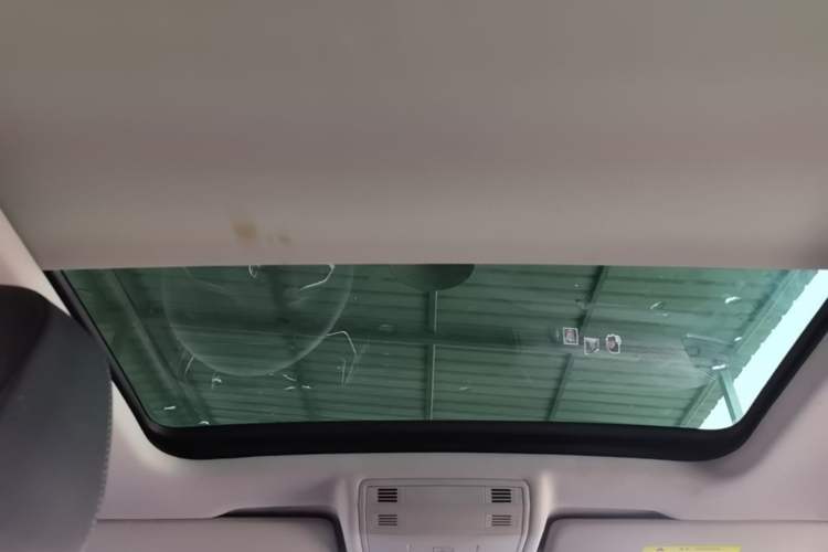 Used Volkswagen Tacqua 2020 1.5L Automatic Yue Headliner