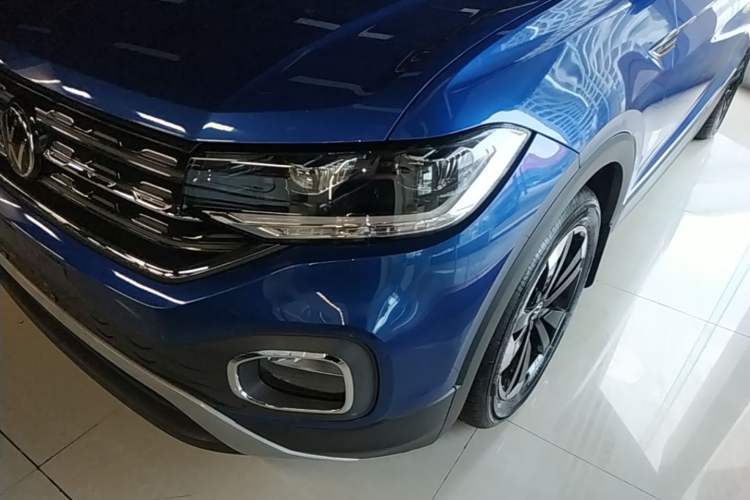 Used Volkswagen Tacqua 2020 1.5L Automatic Yue Left Front Headlight
