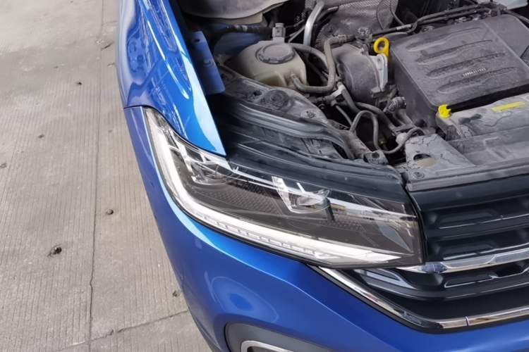 Used Volkswagen Tacqua 2020 1.5L Automatic Yue Right Front Headlight