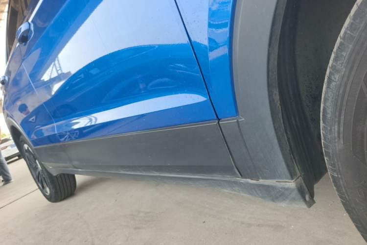 Used Volkswagen Tacqua 2020 1.5L Automatic Yue Right Side Sill