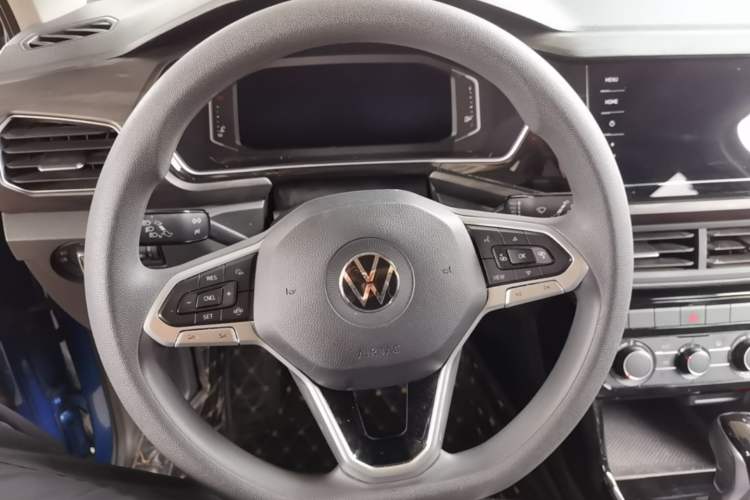 Used Volkswagen Tacqua 2020 1.5L Automatic Yue Steering Wheel