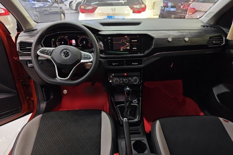 Used Volkswagen Tacqua 2020 1.5L Automatic Yue Center Console
