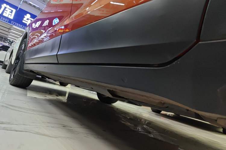 Used Volkswagen Tacqua 2020 1.5L Automatic Yue Left Side Sill