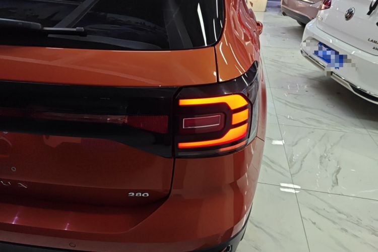 Used Volkswagen Tacqua 2020 1.5L Automatic Yue Right Rear Taillight