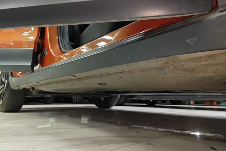 Used Volkswagen Tacqua 2020 1.5L Automatic Yue Right Side Sill