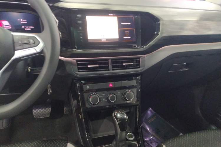 Used Volkswagen Tacqua 2020 1.5L Automatic Yue Audio And AC Panel