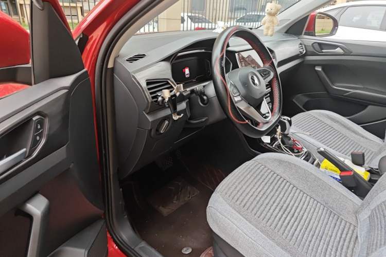 Used Volkswagen Tacqua 2020 1.5L Automatic Yue Driver Seat