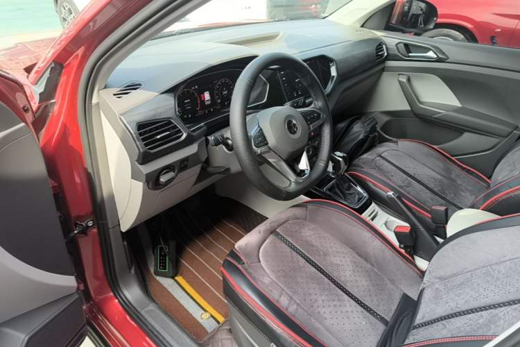 Used Volkswagen Tacqua 2020 1.5L Automatic Yue Driver Seat