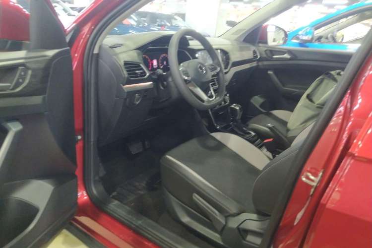 Used Volkswagen Tacqua 2020 1.5L Automatic Yue Driver Seat