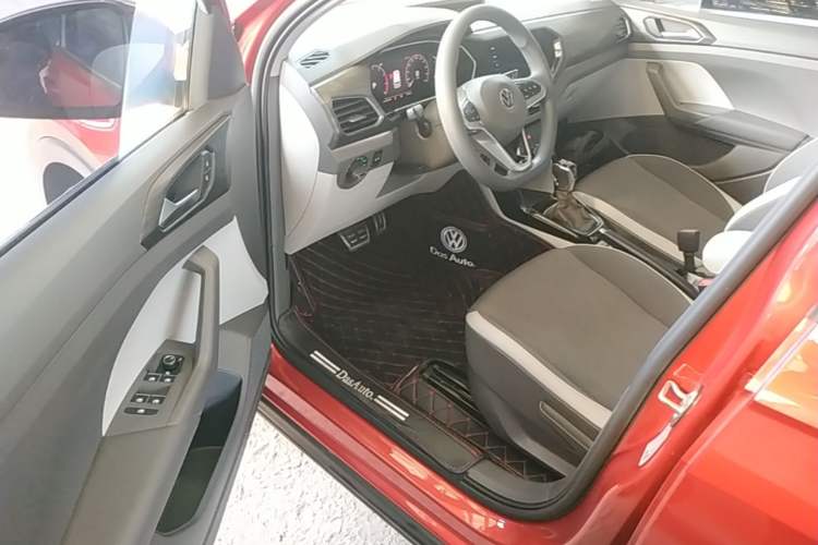 Used Volkswagen Tacqua 2020 1.5L Automatic Yue Driver Seat