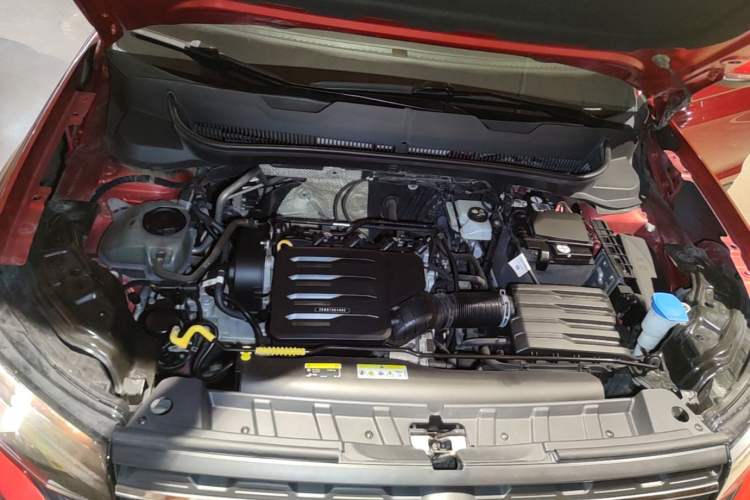 Used Volkswagen Tacqua 2020 1.5L Automatic Shang Engine Bay