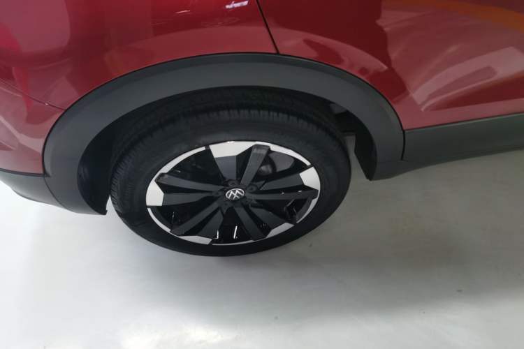 Used Volkswagen Tacqua 2020 1.5L Automatic Yue Exterior 4