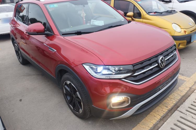 Used Volkswagen Tacqua 2020 1.5L Automatic Yue Front Right 45 Deg