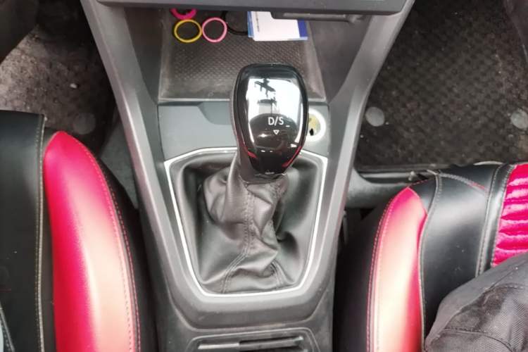 Used Volkswagen Tacqua 2020 1.5L Automatic Shang Gear Lever