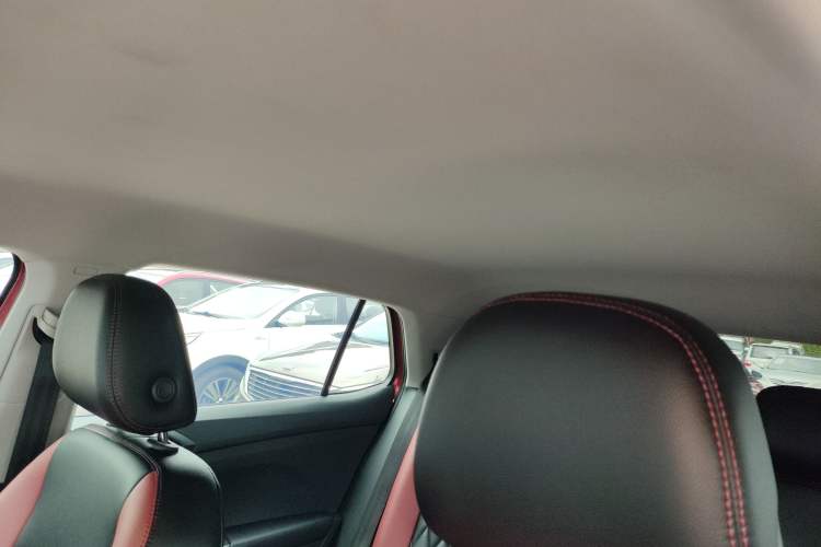 Used Volkswagen Tacqua 2020 1.5L Automatic Shang Headliner