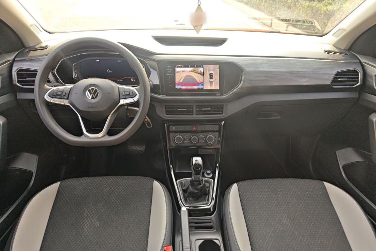 Used Volkswagen Tacqua 2020 1.5L Automatic Yue Interior 3