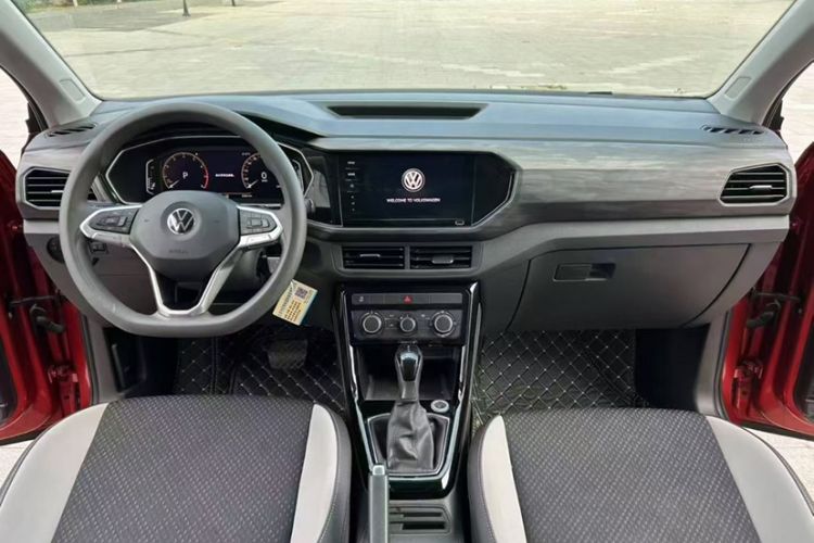 Used Volkswagen Tacqua 2020 1.5L Automatic Yue Interior 3